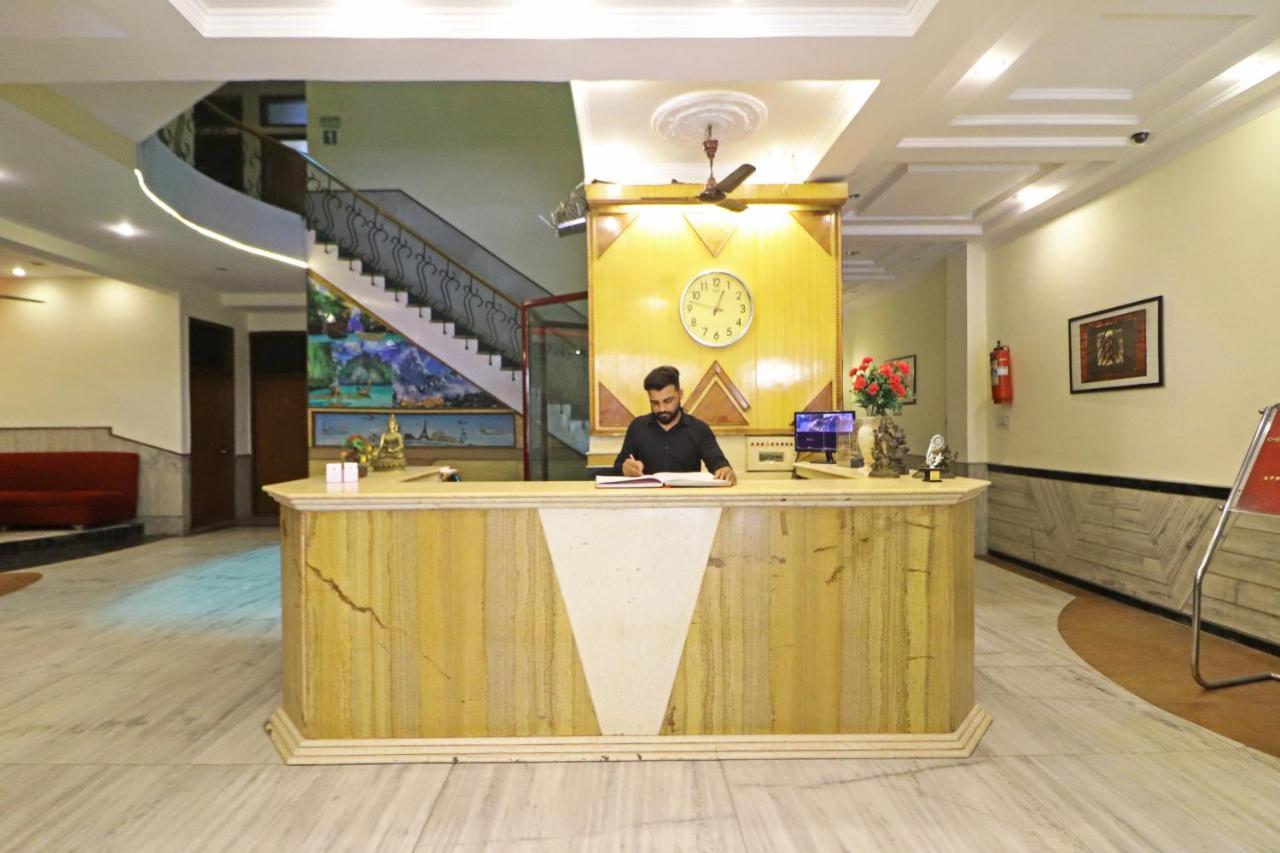 Silver Shine New Delhi - Comfort Stay Екстер'єр фото